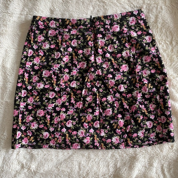 Floral Print Skirt - Forever 21 - Picture 2 of 3